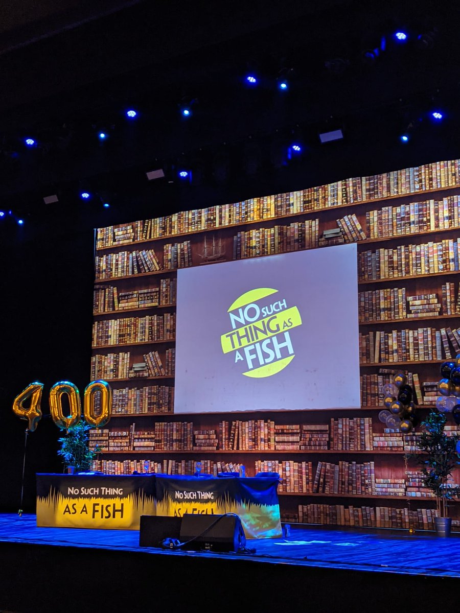 Annaruokay's tweet photo. So so hilarious seeing @nosuchthing live! #Nerdcredentials was so awesome. (A bit upset about the spoiler of Anna Karenina though) 😅🖤 https://t.co/vmkn7fjOSk