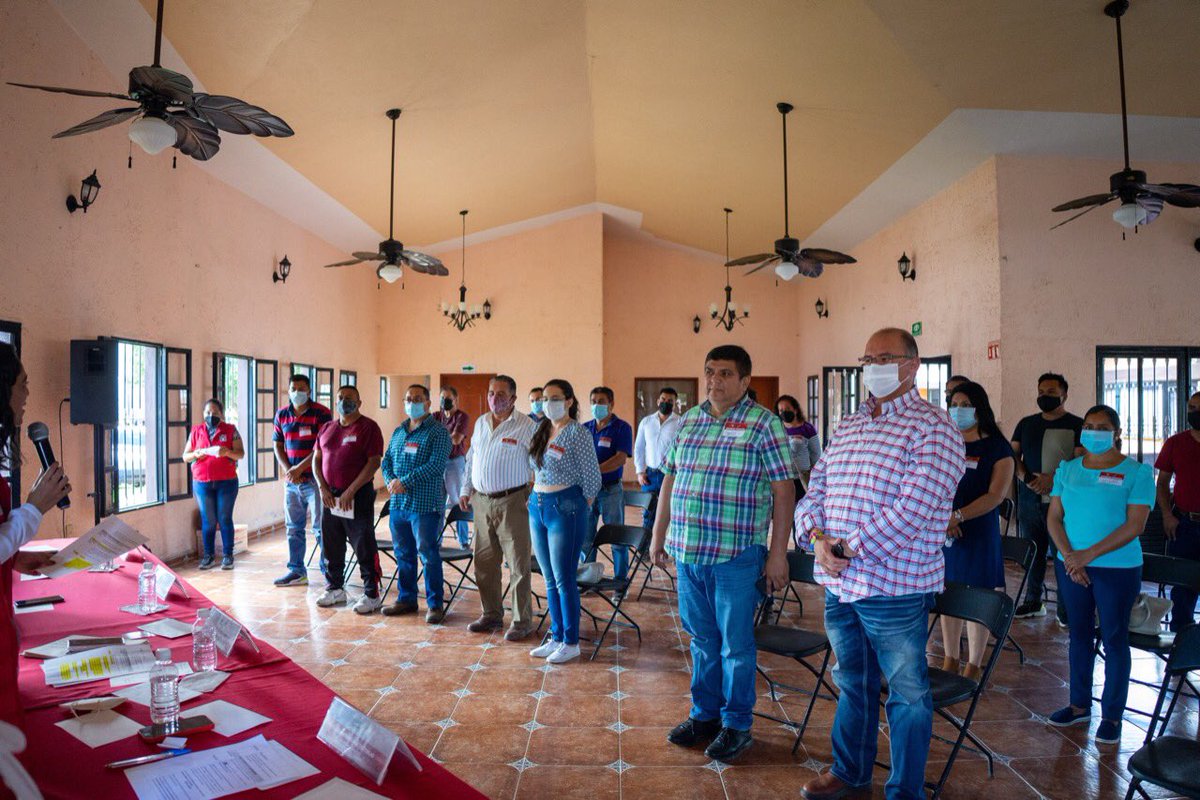 AbiArredondo's tweet photo. La militancia en #EzequielMontes tiene muy claro que es momento de dialogar, de construir, de trabajar  con miras a la #23AsambleaPRI.

El #PRIQro esta de puertas abiertas, todas las voces son escuchadas. Somos y seguiremos siendo el partido de México.

#NuevosTiemposNuevosRetos https://t.co/hwoIi5BOLq
