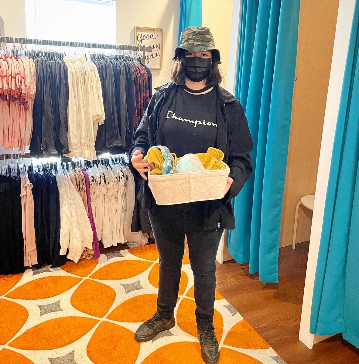 Austin_Threads's tweet photo. What a #TerrificTuesday filled with shoppers and new merchandise from @sanantoniothreads We are all about that Positive Mind, Vibes and Life at #AustinThreads🧡 #teamworkmakesthedreamwork https://t.co/5COI16xo1q