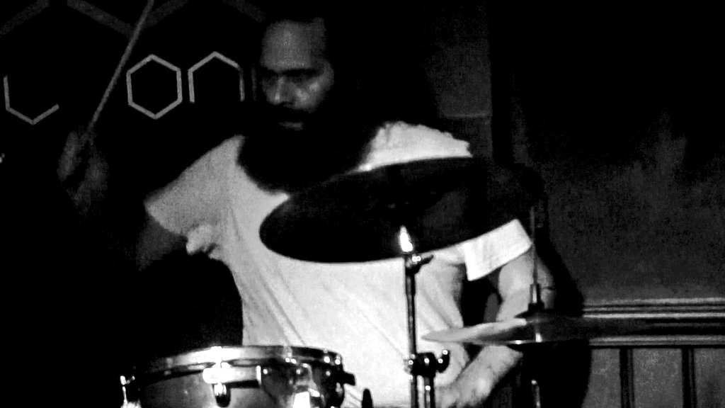 dorsiabanduk's tweet photo. Some pictures from our first gig- Bridge Inn, Rotherham. https://t.co/Sg4kJK4h5K
