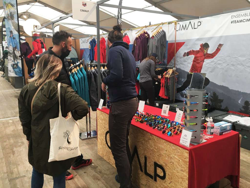 cimalpofficial's tweet photo. Cimalp était présent au @trailtempliers sur le salon des exposants et sur la piste ! Notre ambassadeur @Flo_cimalp a parcouru les 80 km et 3690 d+ en 8h37. Bravo ! https://t.co/iRTHviHUN4