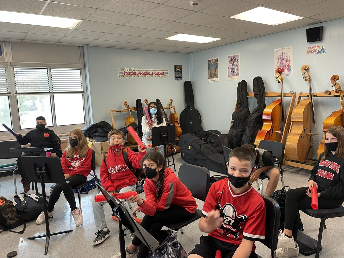 msmarcusmusic's tweet photo. Red ribbon week in music class! #itmms #RedRibbonWeek2021 #boomwhackers #musiced https://t.co/KnPZGzkRtD