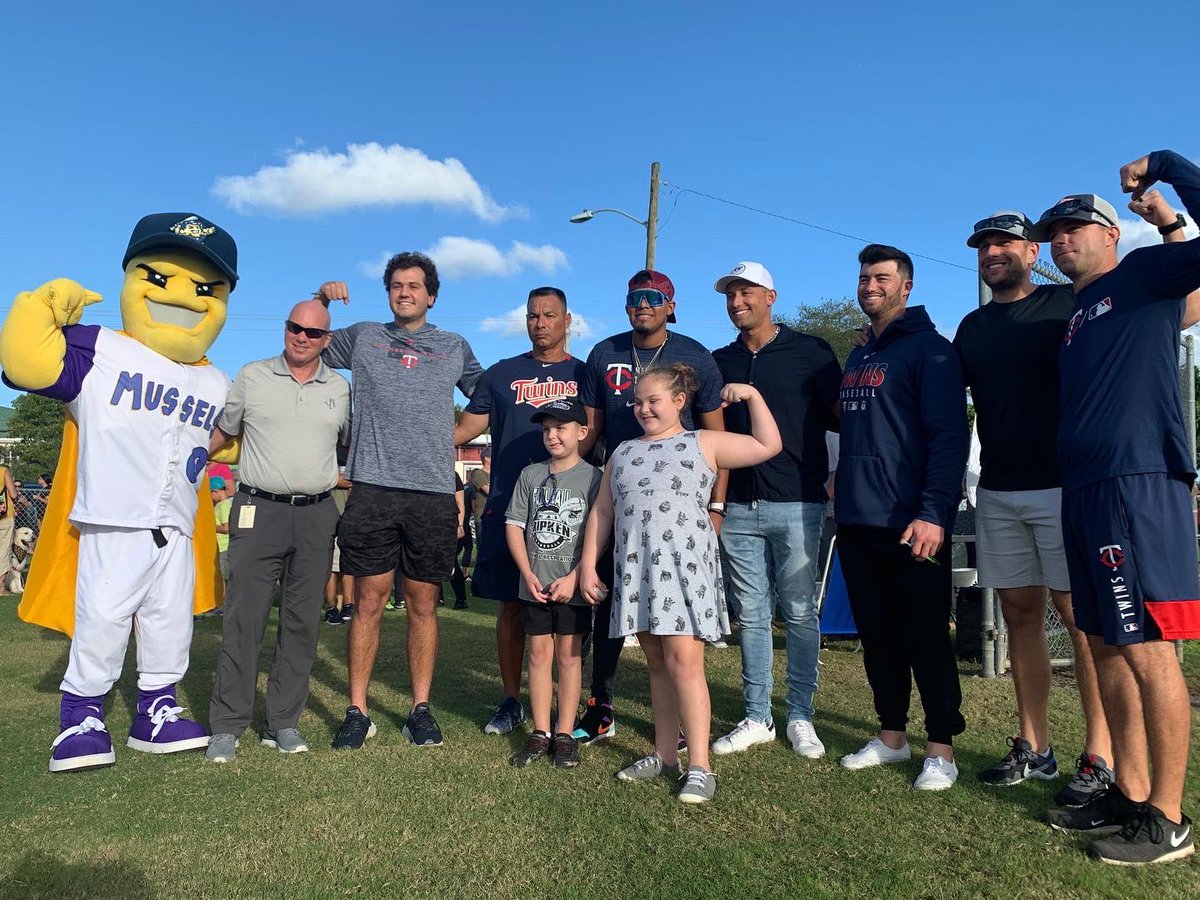 MightyMussels's tweet photo. The Twins & Mighty Mussels visited Cal Ripken Youth Baseball in Cape Coral today to support Adyn Pickett who was diagnosed with leukemia at age 4 & is battling his way to get back on the field with his teammates. Today they dedicated the season & league in his name.
#AdynStrong https://t.co/BSYZObWaVk