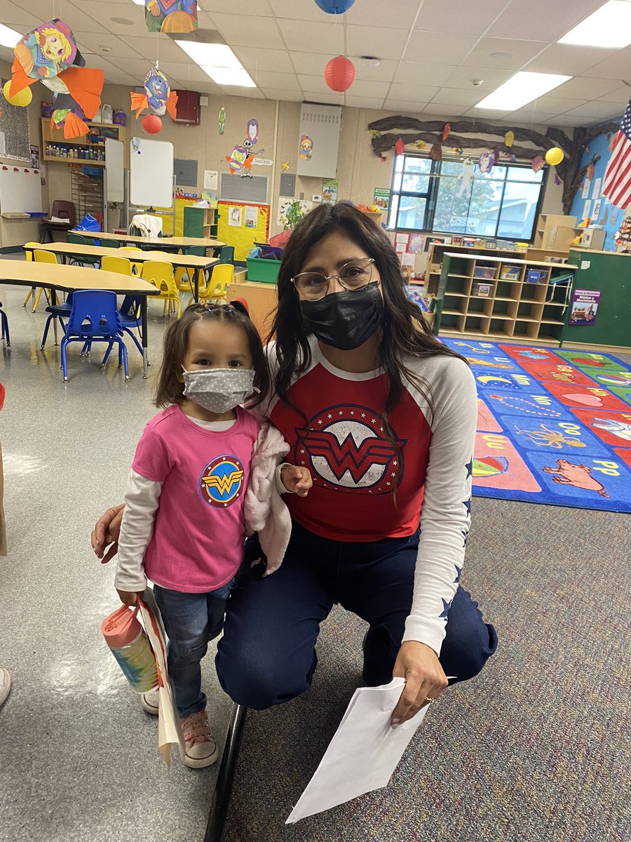 “Be A Superhero and Team Up against Drugs!”<a href="/LizBarajas007/">✨ 𝕃𝕚𝕫 Toruno✨ #🆃🅴🅰🅼🅱🅲🆂🅳</a> <a href="/Team_BCSD/">Bakersfield City School District</a>