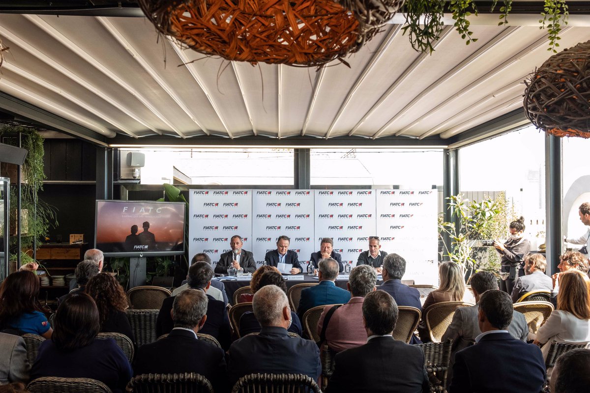 albert_girones's tweet photo. Hablando sobre seguridad marítima en la presentación, durante el Salón Náutico de Barcelona, de la “Guía de embarcaciones de recreo” creada por FIACT Seguros.

@salonnautico @fiatcmutuaseguros #sitges #vela https://t.co/V86AY9wAiK