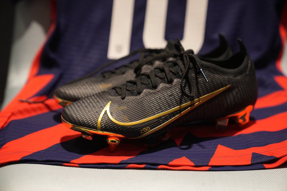 USWNT's tweet image. One last time for CL10 #ThankYouCarli