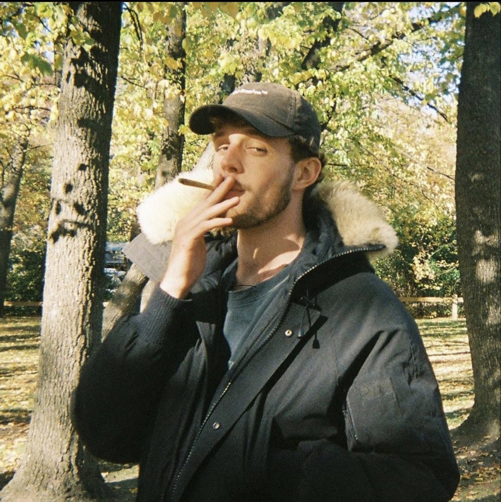 HourlyFitz's tweet photo. this acc boutta eat fr 🤠 https://t.co/l12SVsAIdA