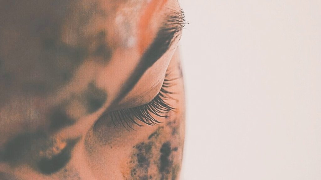 icksoft's tweet image. 💬 ￤ OX AU 

Na Itália recascentista, Hejin é uma aprendiz buscando artista que o ensine a pintar. alguns reconhecidos pintores francês e morador de Roma, aceita acolhê-la. eles se tornam o seu muso e boatos sobre o romance deles surgem na cidade, afetando a reputação de Hejin.