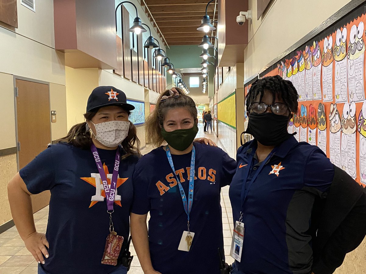 Day2 of #RedRibbonWeek <a href="/SpringISD/">Spring ISD</a> “It’s crazy to do drugs.” Today was crazy hair and sock day. <a href="/BookerBengals/">Booker Elementary</a>  #Astros are brave enough to beat the Braves.#WorldSeries #Game1