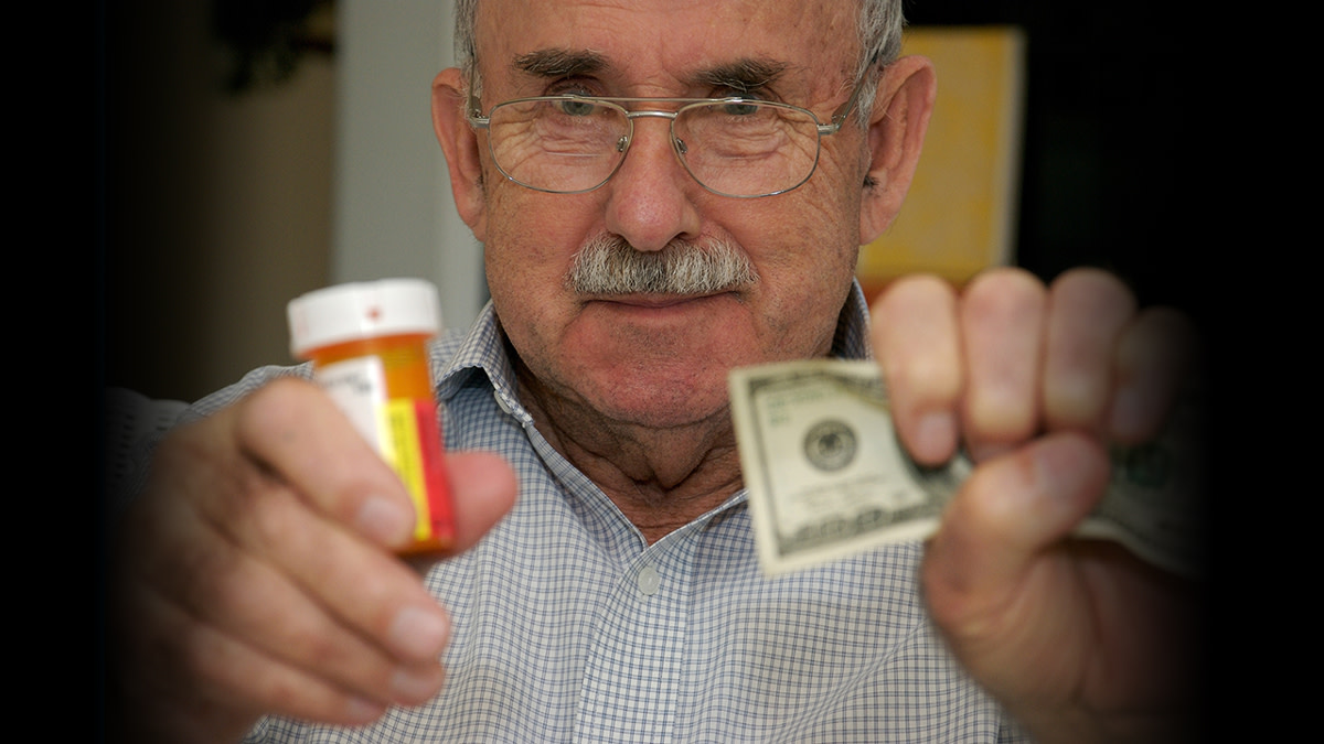 AccessibleMeds's tweet photo. Congress is considering inflation-based rebate penalties in #Medicare to address high brand-name drug costs. AAM SVP @ErikCKomendant shares why this proposal could hurt competition &amp; threaten #patientaccess to affordable #generic &amp; #biosimilar medicines. https://t.co/KZuTXP85OO https://t.co/EUHTgTKtCW