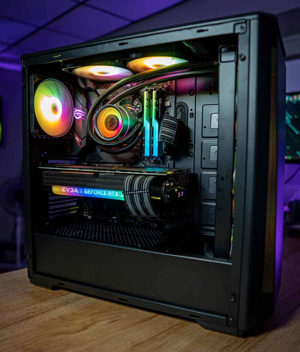 StinceBuilt's tweet image. A ton of beauties like this one are on their way out! 🔥

Who's Next!? ✅
stincebuilt.com/lets-build

#StinceBuilt #CustomPCs