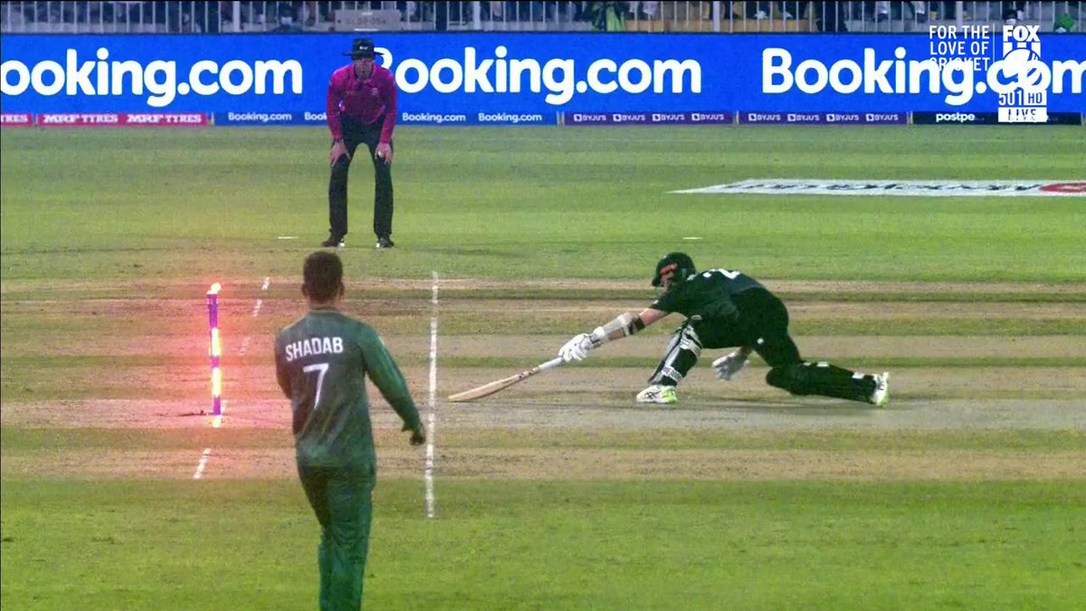 Dr_SadiaAz's tweet image. Bola tha line say bahar aya tw nhi bachayga, security bari tight ha!!!

#PAKvNZ #SecurityIssuesSorted