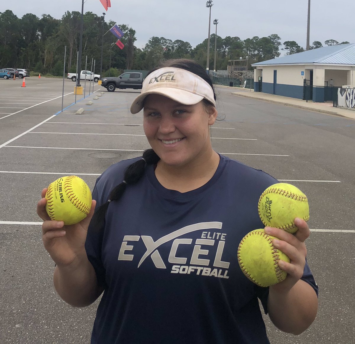 ExcelEliteBurns's tweet photo. 🥎🥎🥎 # 29 Presley hit 3 bombs at the Sand Dollar showcase in Alabama. This girls bat was on fire!! 🥎🥎🥎.   #exceleliteburns #excelelite https://t.co/eMjtznrpPn