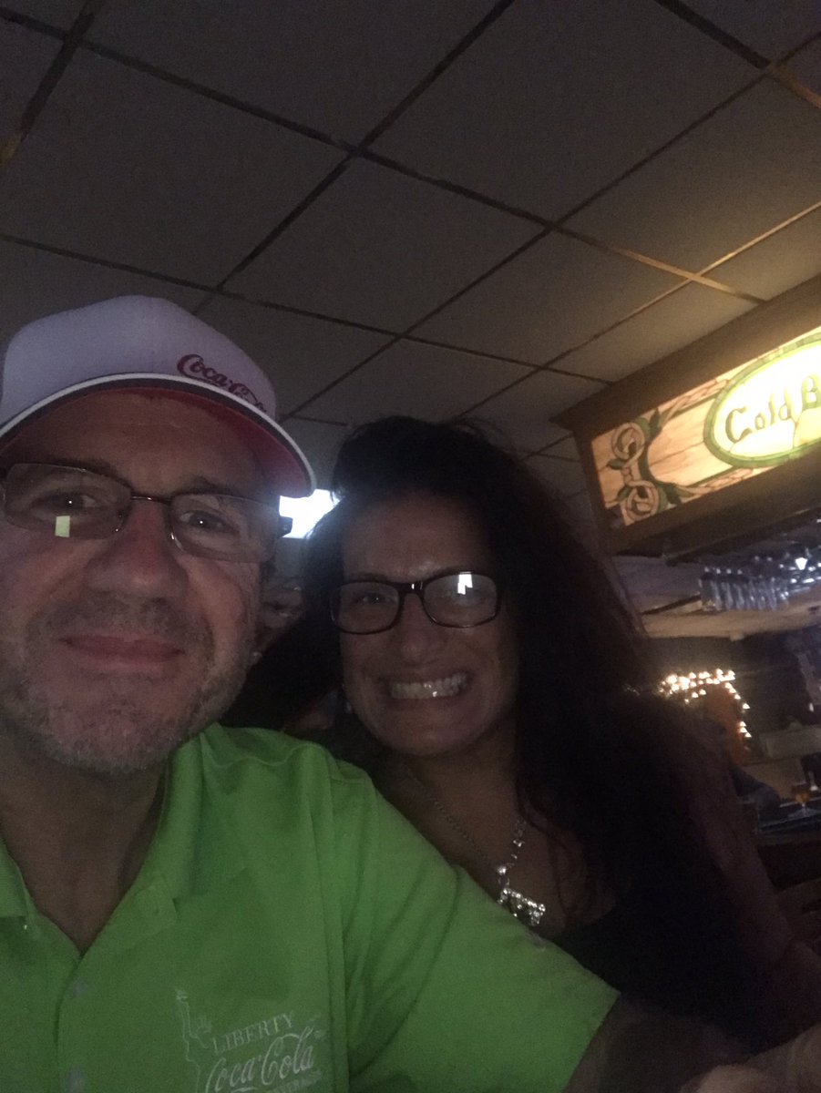 cutter250's tweet photo. Stalker! https://t.co/fLD2kYuKNG