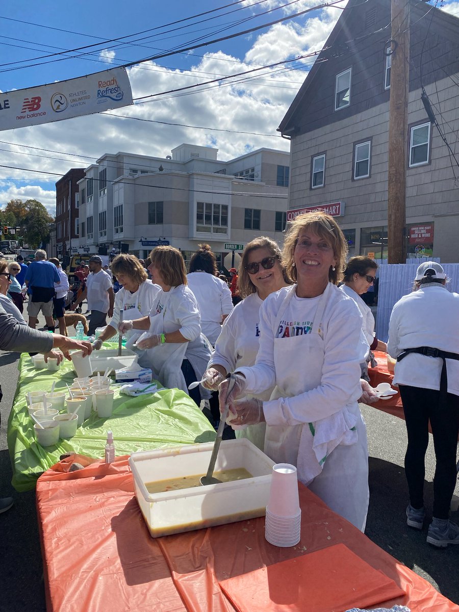 JimCoteWard3's tweet photo. Thank you @paddysroadrace for another great day of running and hanging out in West Newton.  The Paddy's volunteers make the day!!!! https://t.co/MV5dLzImrN