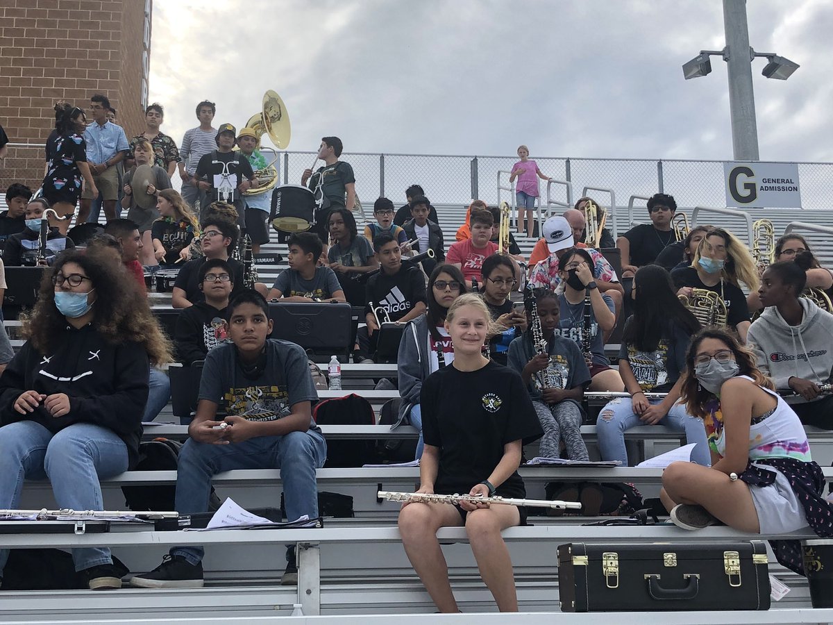 AJBtoroband's tweet photo. Our coworkers are better than yours 😜
#BandStaff #TeamWork #TuesdayNightLights #GoBandGo #GoTorosGo #MatadorFamily https://t.co/OtIsGzHvXH