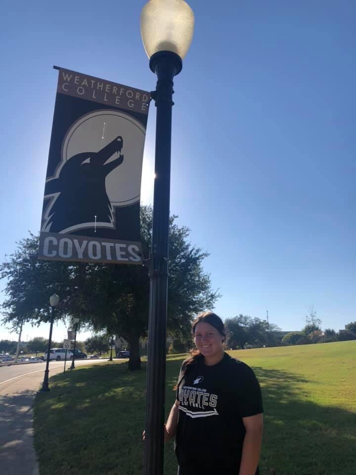 ExcelEliteBurns's tweet photo. ** COMMITMENT ALERT ** We are so excited to announce Presley Humphrey #29 has decided to continue her education &amp; softball career at Weatherford College!! HUGE CONGRATS to Presley and her wonderful family on this next step towards her future!! #exceleliteburns #excelelite https://t.co/lKid5gTZL0