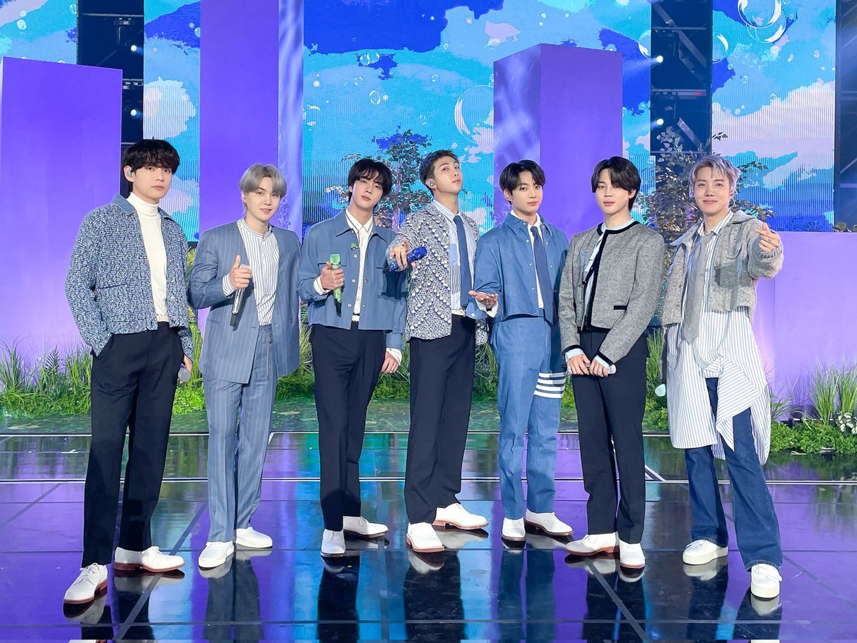 BTSquadInfo's tweet photo. [INFO]📰

¡Se revelan más consideraciones para los Grammy 2022 de @BTS_twt!

BE:
•Album Of The Year
•Pop Vocal 
•Engineered Non-Classical

Permission To Dance:
•Best Music Video

Butter:
•Record Of The Year 
•Song Of The Year 
•Best Pop Duo/Group Performance https://t.co/v1735b36WY
