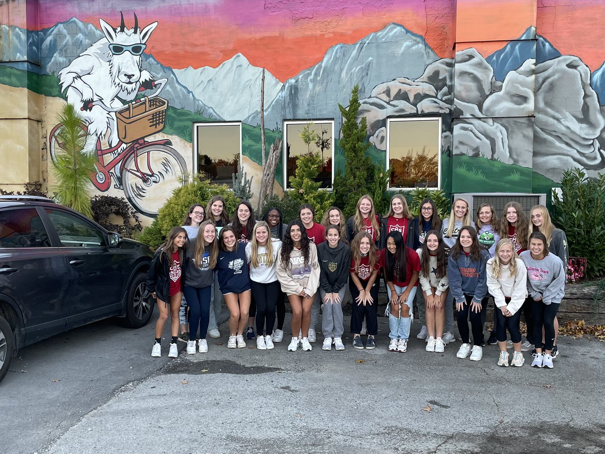 cms_soccerteam's tweet photo. State Bound. First stop The Goat Market.  So good. https://t.co/0H6r6BLmDo