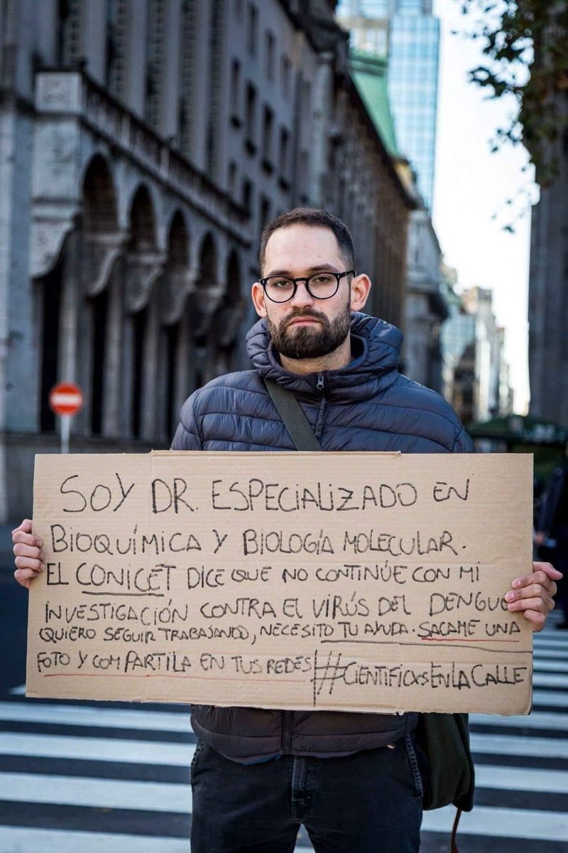 Lobizonpetiso's tweet photo. Esto pasa con los gobiernos populistas. https://t.co/g7YRP71xlF