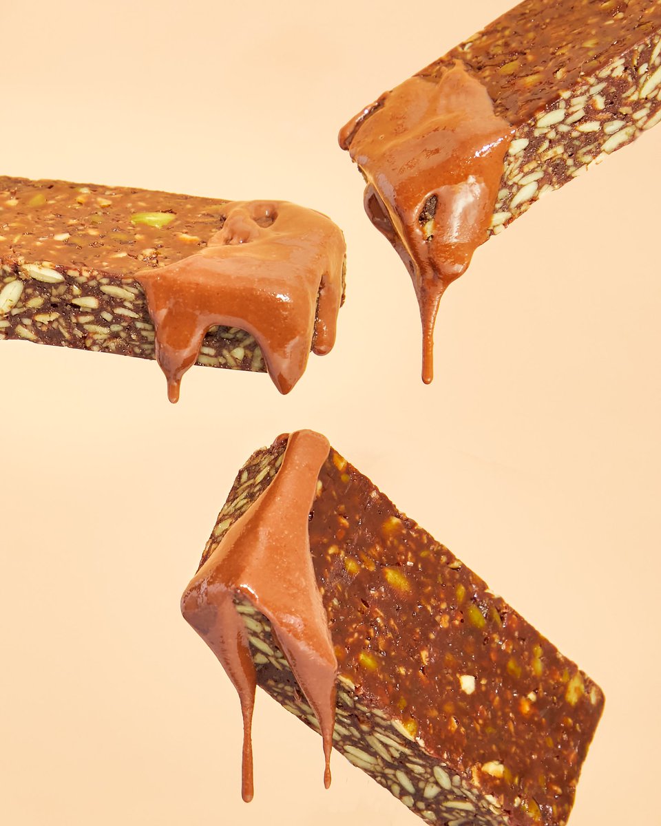 88acresfoods's tweet photo. Double chocolate all the way!! Ever tried drizzling our Dark Chocolate Sunflower Seed Butter on a Chocolate Brownie Protein Bar? We bet you will now! Double up on flavor and protein with this drool worthy combo.
…
#ChocolateLovers #SnackLovers #DoubleChocolate #88Acres #dessert https://t.co/3ea74veRHt