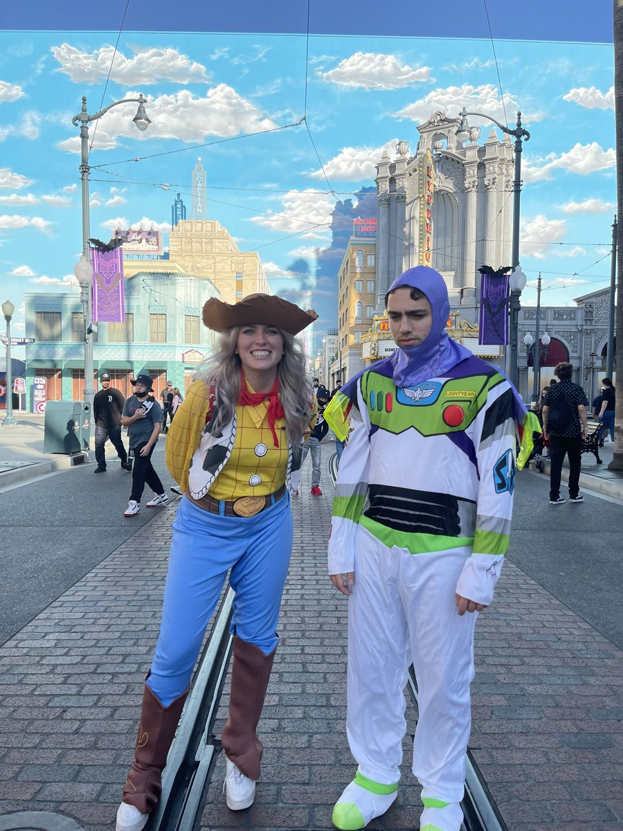 REALMizkif's tweet photo. I lost a bet. https://t.co/Rh5PoZ9D76