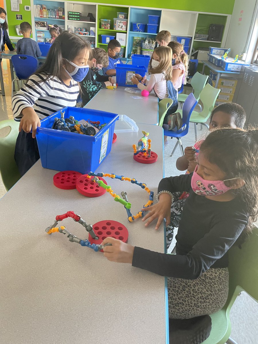 DLevitt11's tweet photo. STEM fun with Mr. Jones!  Thank you Mr. Jones for making learning fun for everyone!  @24Kath @CZawatson @MrJonesSTEM https://t.co/fiqQCG1cqD