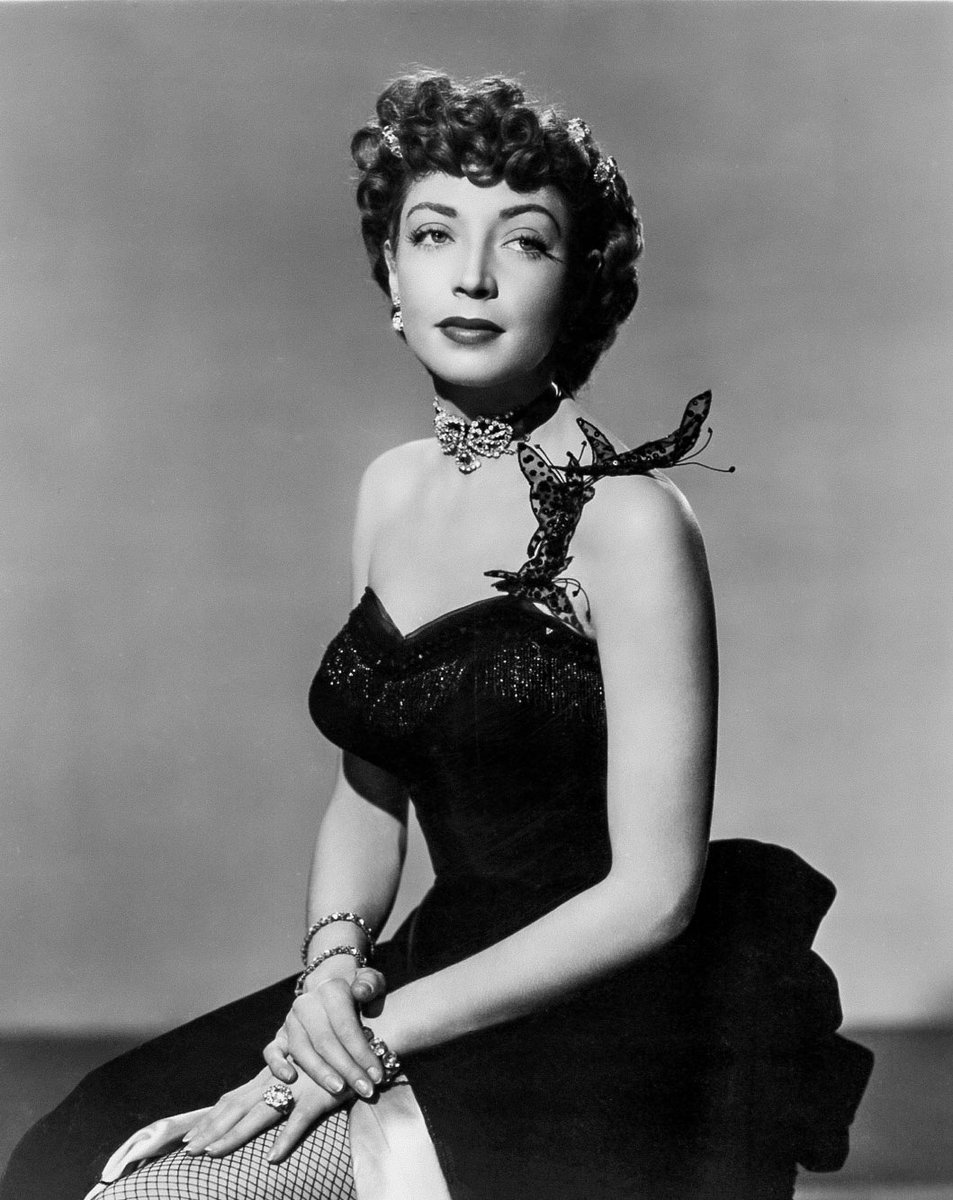 Marie Windsor in a publicity portrait for Hellfire (1949) .