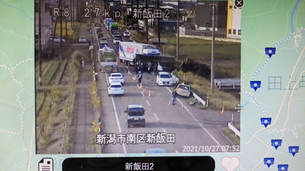 新潟市新飯田 国道8号でトレーラ横転4台が絡む事故 原因は対向車線に大幅にはみ出してきた軽との衝突だった Togetter 新潟市新飯田 国道8号でトレーラ横転4台が絡む事故 原因は対向車線に大幅にはみ出してきた軽との衝突だった Togetter