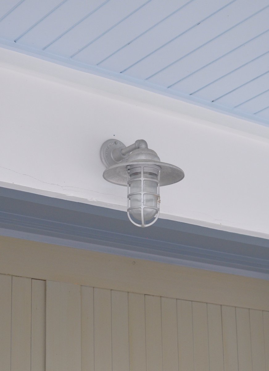 AlmostHomeFL's tweet photo. Beadboard Ceiling: Is It Still Trending? 
https://t.co/EJec8DbsEd 
via @homeeditcom #beadboard @AlmostHomeFL #design #decor #interiors #swfl #swflorida #capecoral #fortmyers #btrtg #bblogRT #home #style https://t.co/C0lPjIHkDB https://t.co/NL4h7yydVm