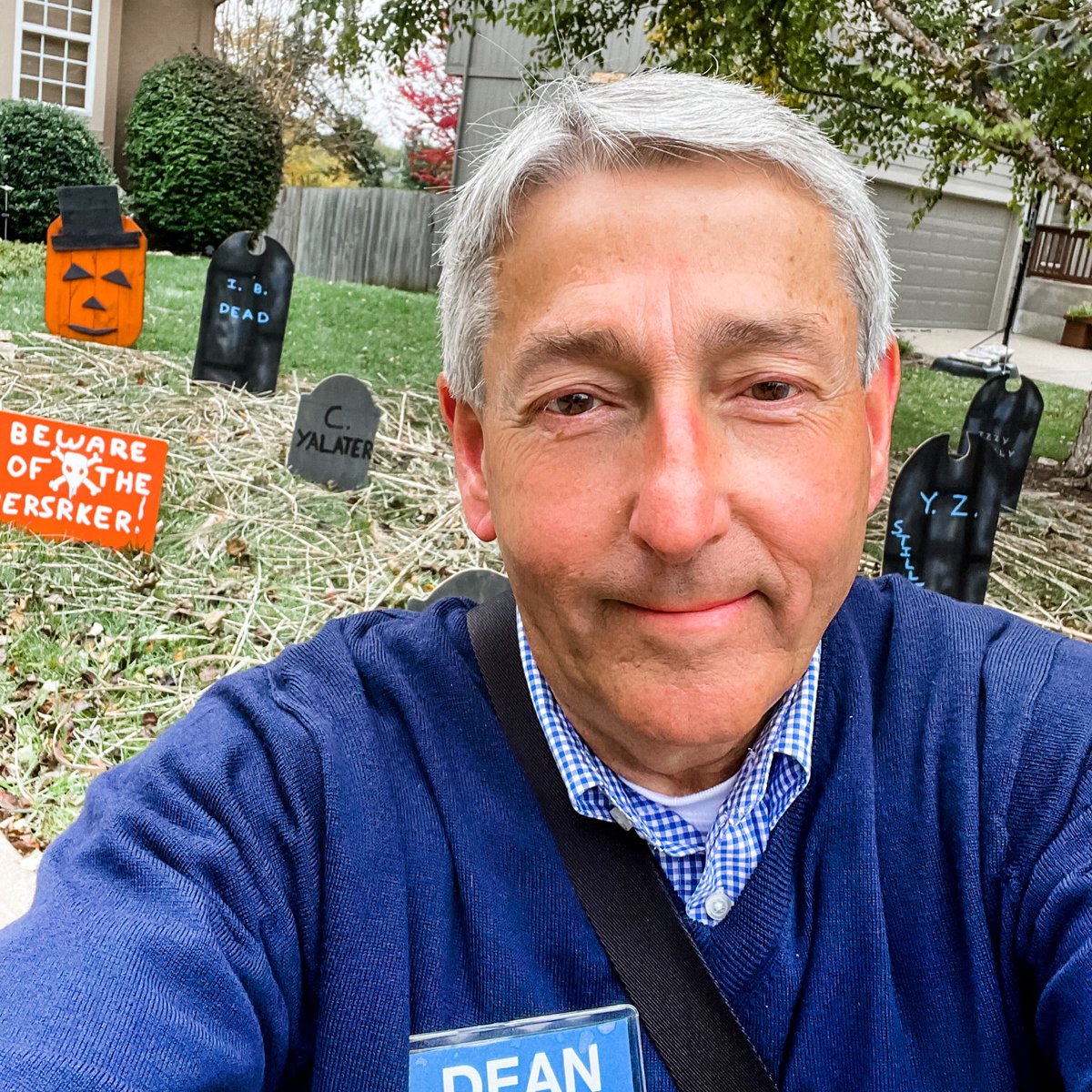 Canvassing on a cool late October day. Sweater weather with the many Halloween decorations makes it especially enjoyable. Time spent with Olatheans at their doors continues to underscore that Olathe is truly a great place to live. #OlatheProud #VakasforOlathe #VoteVakas