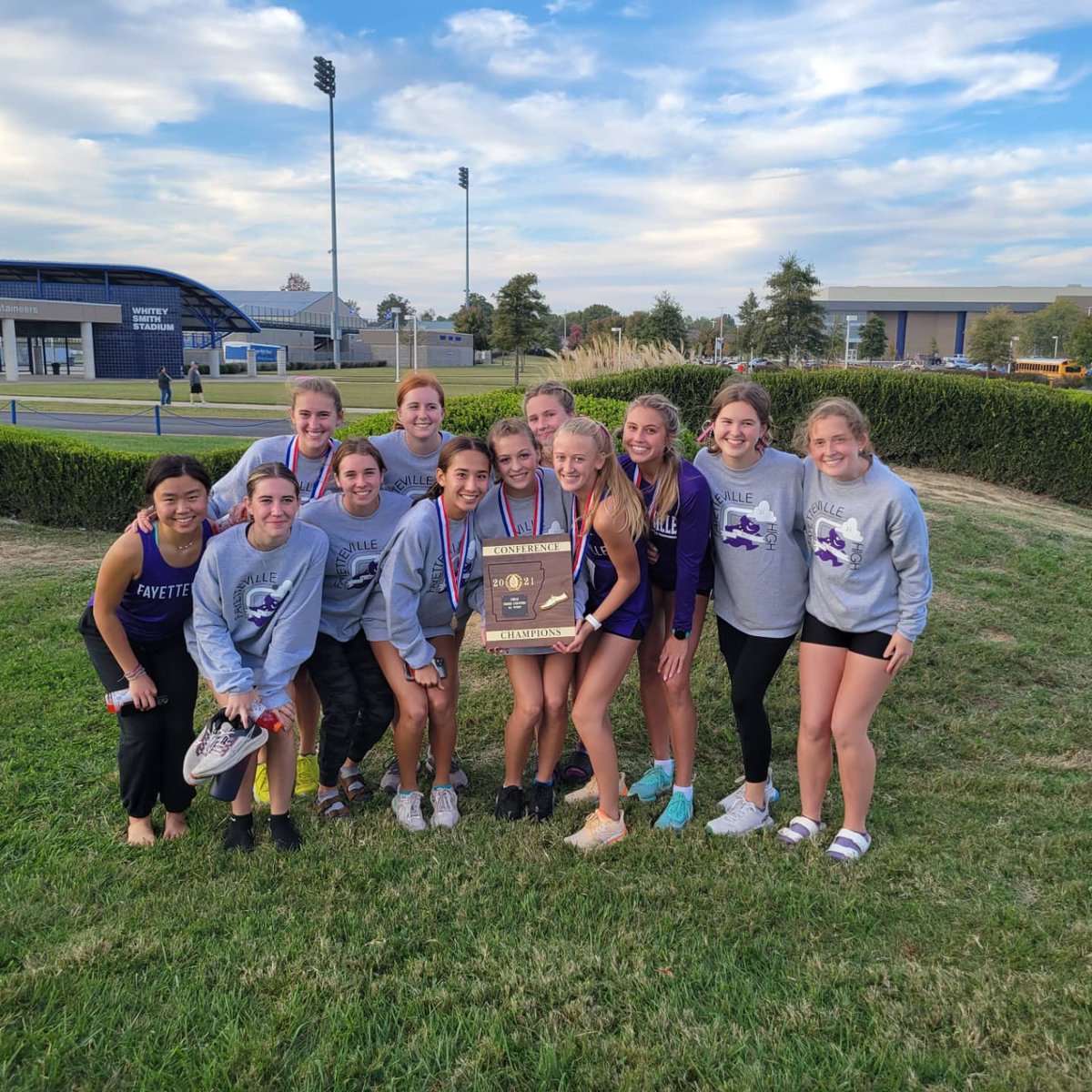 fayxcdistance's tweet photo. Conference Champs and Runner Up!! Love the grit and heart of this group. https://t.co/z65EZNc5zn