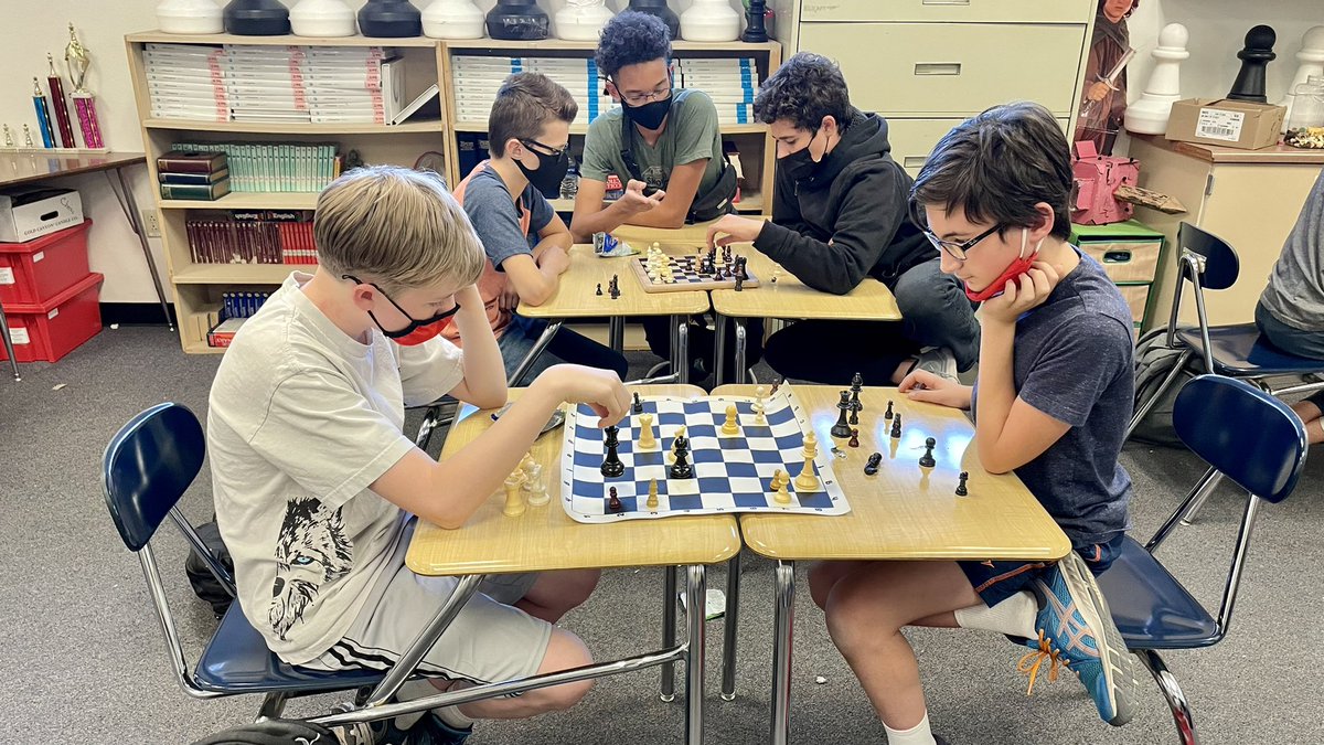 WillisFirebirds's tweet image. On Tuesdays we play #chess @WillisChess @ChandlerUnified