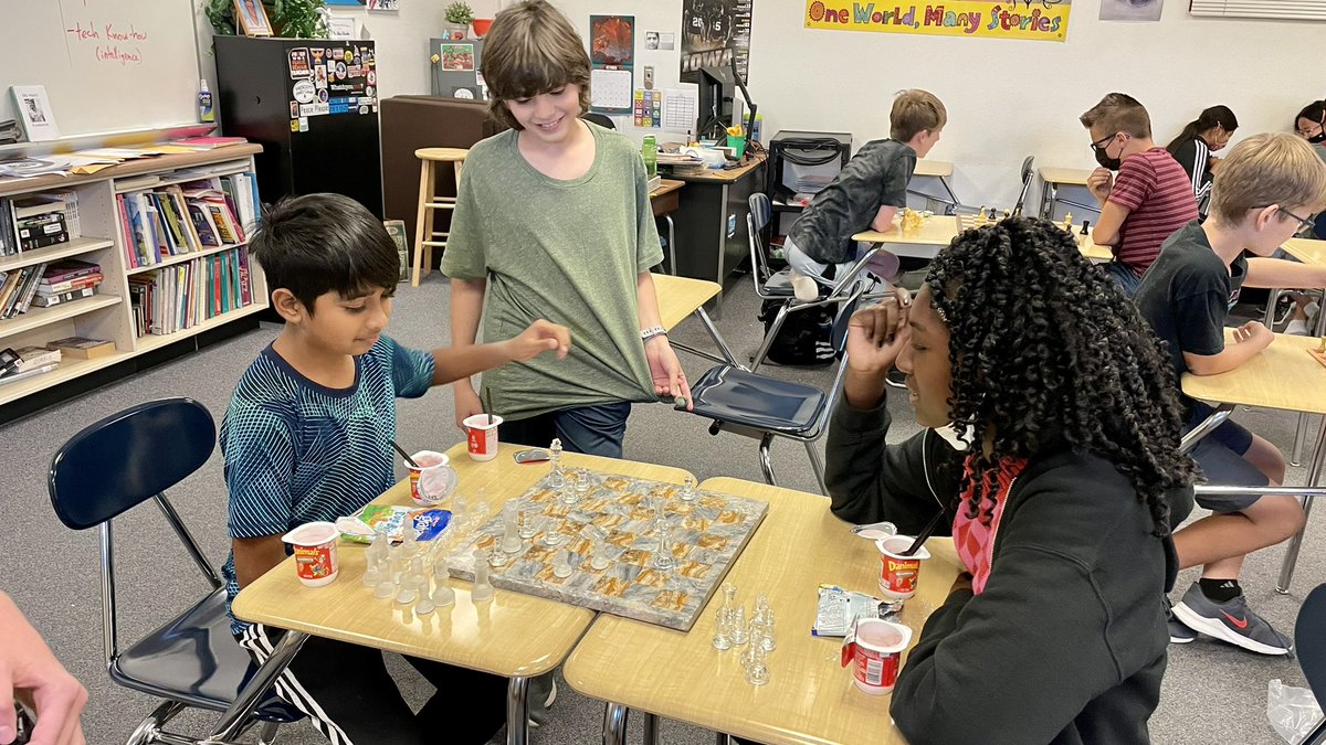 WillisFirebirds's tweet image. On Tuesdays we play #chess @WillisChess @ChandlerUnified