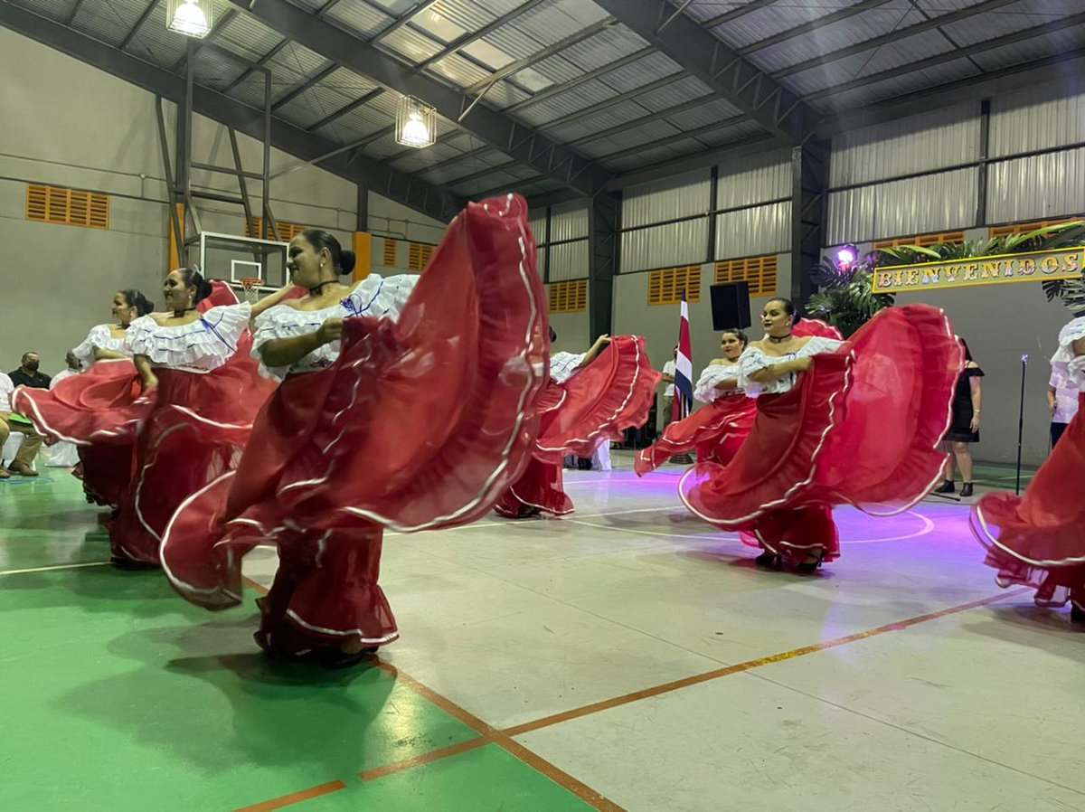 UNCOSTARICA's tweet photo. !Felicitamos a Sarchí por sus 72 años de historia!
Hoy acompañamos el lanzamiento oficial de su Plan Cantonal de Desarrollo Humano Local para el cumplimiento de los #ODS 
@AllegraBaiocchi 
@troya_rodriguez 
@PNUD_CR https://t.co/mYTsTK5VRz