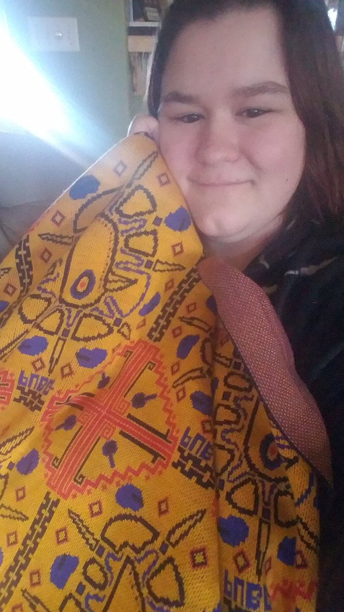 Pesky_Coyote's tweet photo. I be gettin good use out if my Pubg Blanket. This thing is SO soft 😍😍
I was gonna hang it up in my game room but it's to nice not to keep on my couch. My favorite keepsake from placing in last Decembers pubg #GirlBoss tourny~
#PUBG #comphy #gamer https://t.co/d2OTIrozcg