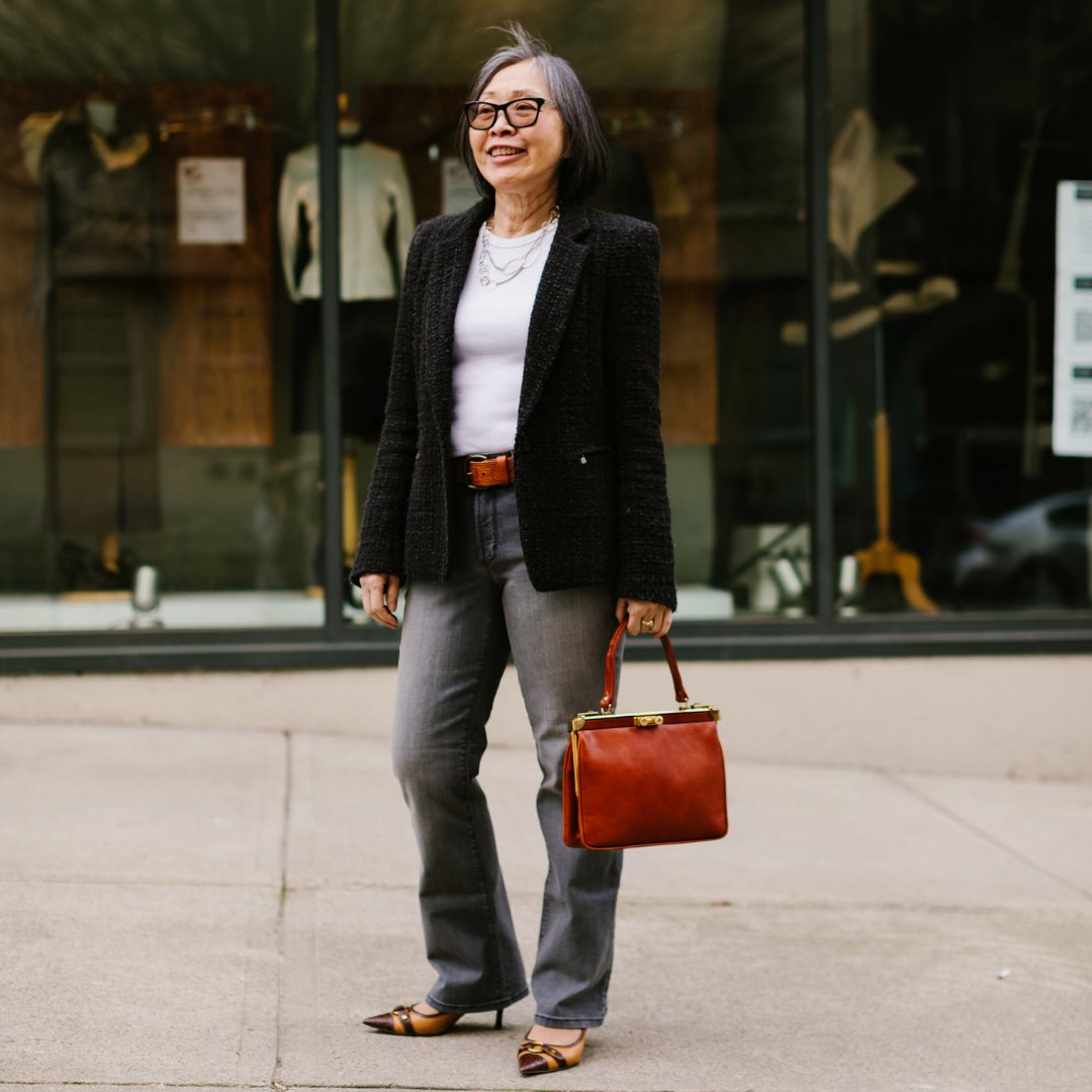 MSC_BWSS's tweet image. #StylingTip of the day: If you get cold easily, opt for straight-leg instead of skinny pants to prevent wind chill! Fabrics like cotton, flannel, and corduroy will also shield you from the cold air or wind – keeping you warm and cozy! 🤗