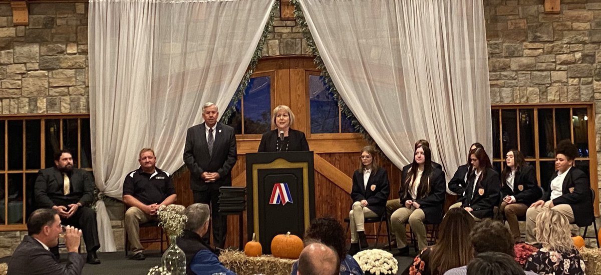 Honored to celebrate our JAG students’ Initiation &amp; Induction Ceremony! Thank you First Lady &amp; @GovParsonMO for joining us! <a href="/HEC_JAG/">HEC_JAG</a> <a href="/LebanonR3/">Lebanon Schools</a>