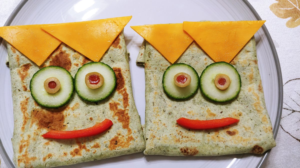 CookingMagical's tweet photo. Spooky Monster Halloween wraps: https://t.co/bK1B4TMZsf
#spinachwraps, #halloweenwraps, #wraps, #halloween2021 , #halloweenrecipes , #kidsfood, #lunch, #recipeoftheday, #homemade , #HealthyFood , #schoollunch https://t.co/s1lNLUQvsq