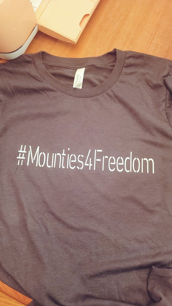AreOhEssEyeEe's tweet photo. I decided to channel my anger into something productive and helpful. The world sucks but I can at least use the voice I have to show my support to a group that's helping us fight it.
#Mounties4Freedom
@mounties4free https://t.co/ck1h8LsWab