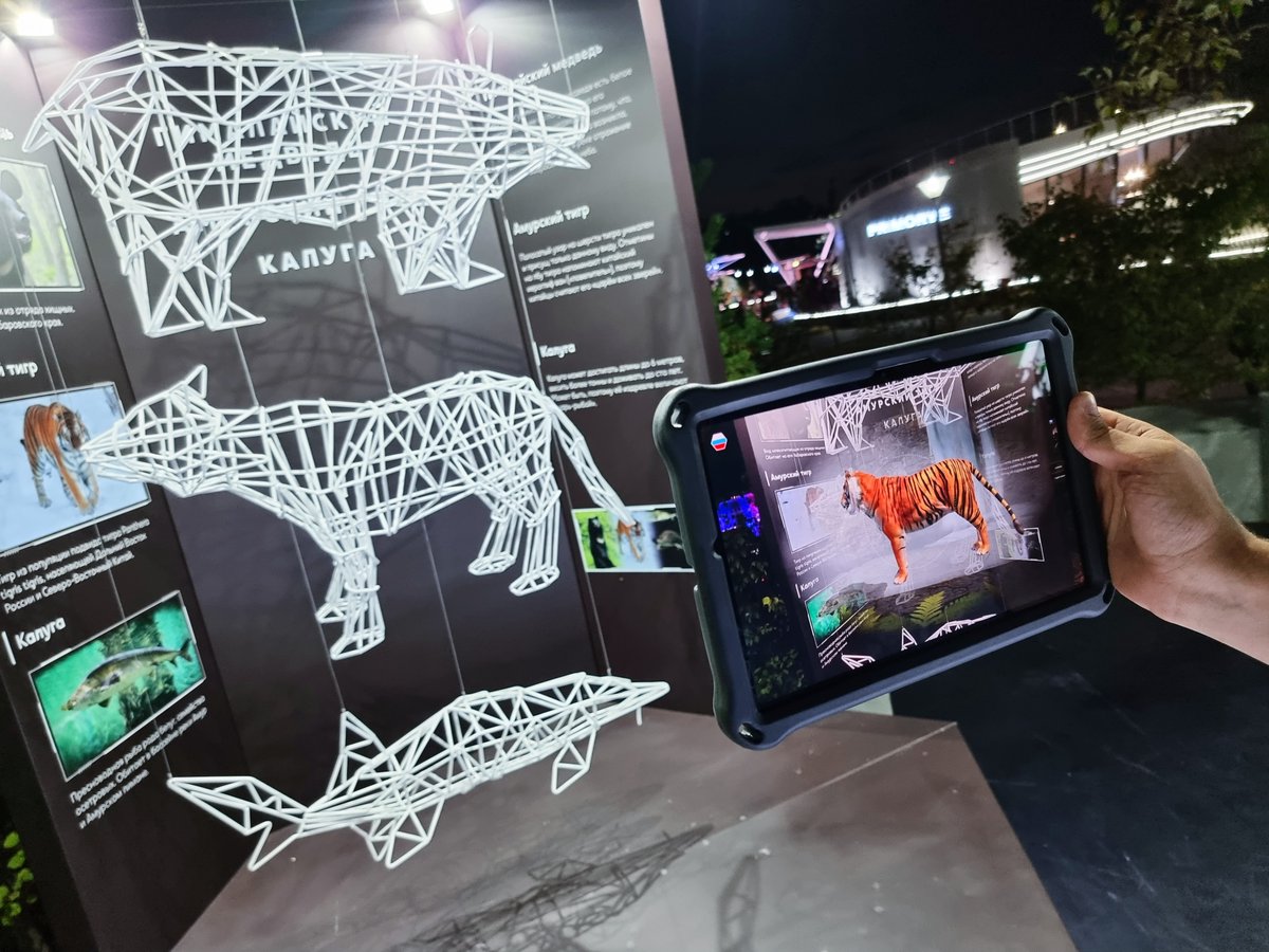 alxr_gol's tweet image. Одной из особенностей павильона стала проекция 3D моделей, различных фигур имеющих отношение к региону, по всей видимости именно это произвело впечатление на жюри, отсюда и результат. Ниже ещё фотографии покажу.