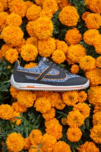 Merca20's tweet photo. Panam se une al día de muertos con edición limitada de tenis - https://t.co/CIuhwUSoGs https://t.co/LJ1TXRjG4Z