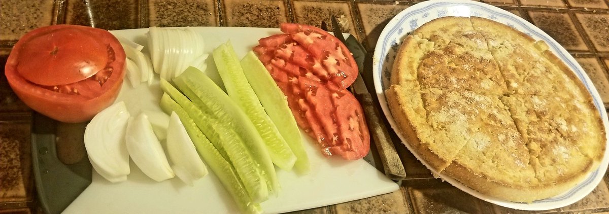 NIMH48536764's tweet photo. This is what you eat with "soup beans" 🤤🤤🦋
Only thing missing is the fried tater and mayonnaise. Bon appetit.
#AI #HUMANITY #LetsCodeTyler
#GodSpark https://t.co/k2hicYqECU