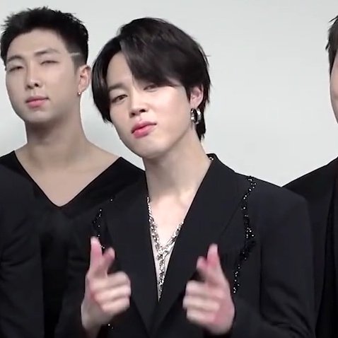 แตกแตนเลยว่ะ สายตาพี่จีมินแพรวพราวมาก เขินㅠㅠ