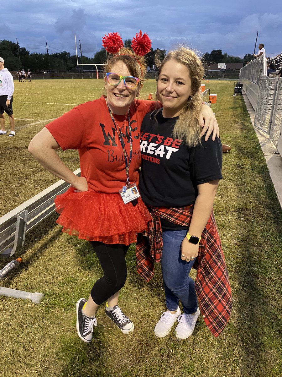 MsFrizzleWilson's tweet photo. So much fun at the Watkins family game tonight! #letsbegreatwatkins https://t.co/VB1TsB5mYf