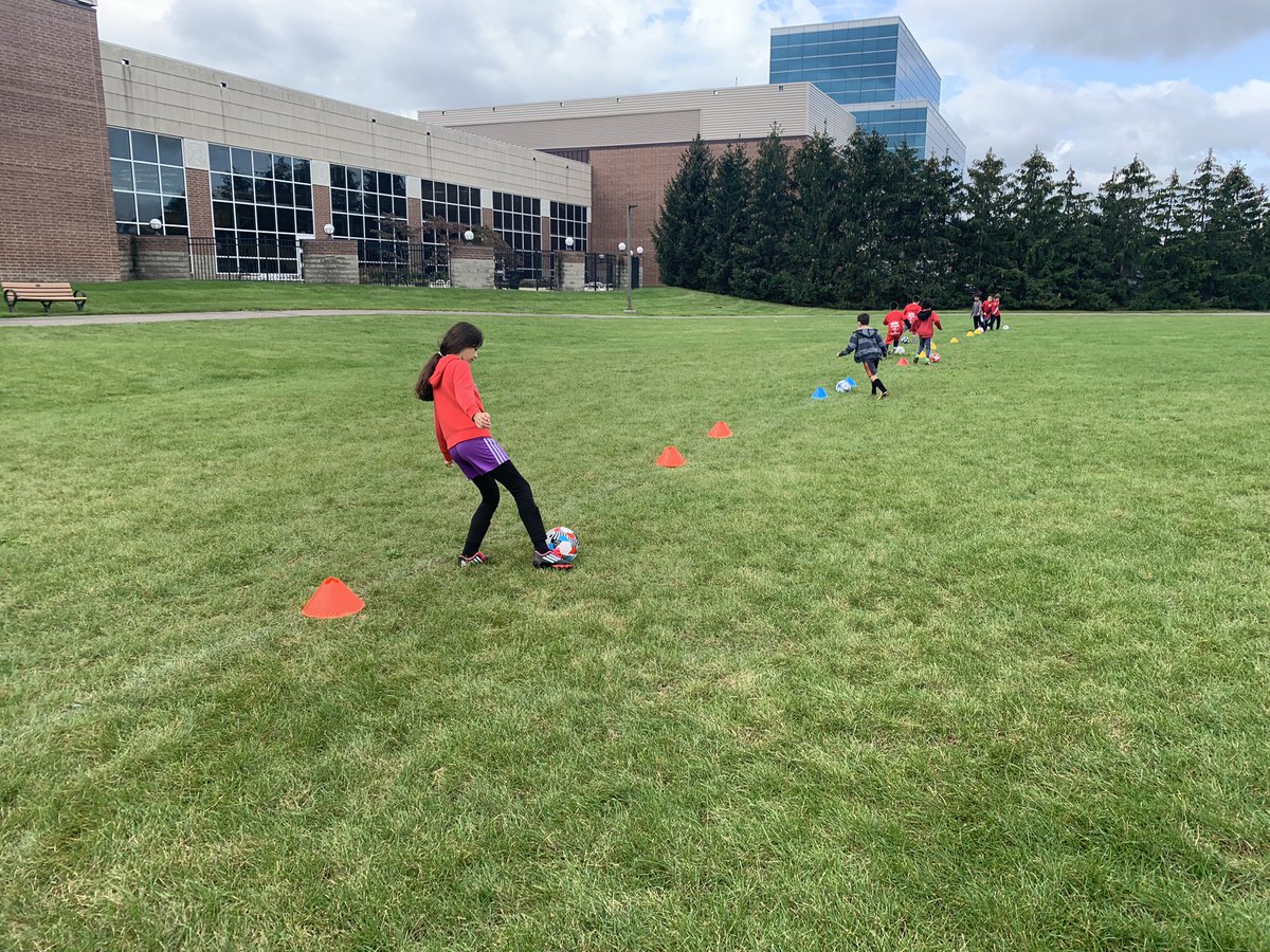 MichiganFc's tweet photo. Delivering smiles every weekend thanks to the coaches and sponsors of our community youth programs           ❤️⚽️❤️                                                   👍🙏👍 #soccer #youth #OneTeam #unitedcommunity #michiganfc https://t.co/hkoybeDXFj