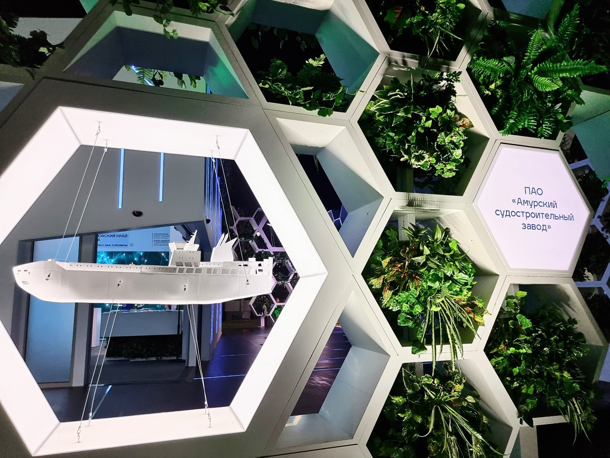 alxr_gol's tweet image. Ещё немного фотографий павильона Хабаровского края на ВЭФ. Упор сделан на экологичности и демонстрации производственной мощности региона.