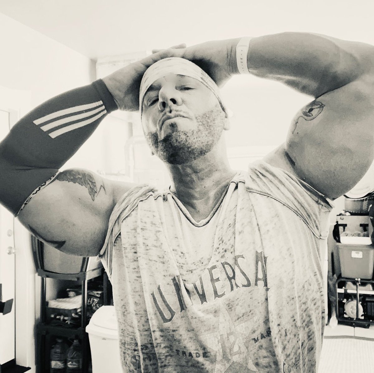 GCusomano's tweet photo. HIIT Training done! Hockey season starts in 2 weeks. Gotta be on my strength/cardio Game. #fitfam #fitnessaddict #fitness #TrainingTuesday #gymlife #exercise #FitnessGoals https://t.co/g2wVdFGRTK