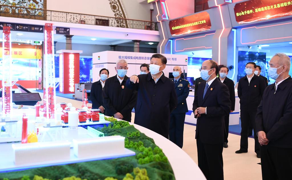 PDChina's tweet photo. President Xi Jinping called on China's scientific and technological workers to continue striving to build China's strength in science&amp;tech when visiting an exhibition of China's achievements in scientific&amp;technological innovation during 13th Five-Year Plan period in Beijing, Tue. https://t.co/kw3pXQFEXn