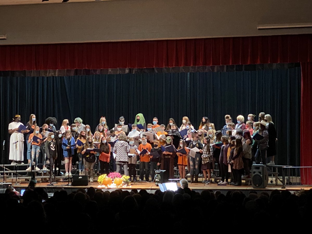 Great performances tonight by the Halls Middle 7th and 8th grade chorus. <a href="/HallsMiddle/">Halls Middle School</a>